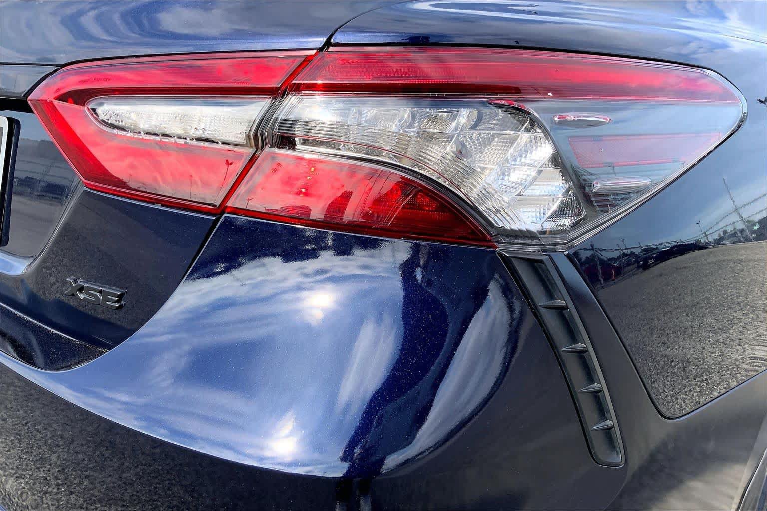 Used 2022 Toyota Camry XSE FWD image 10