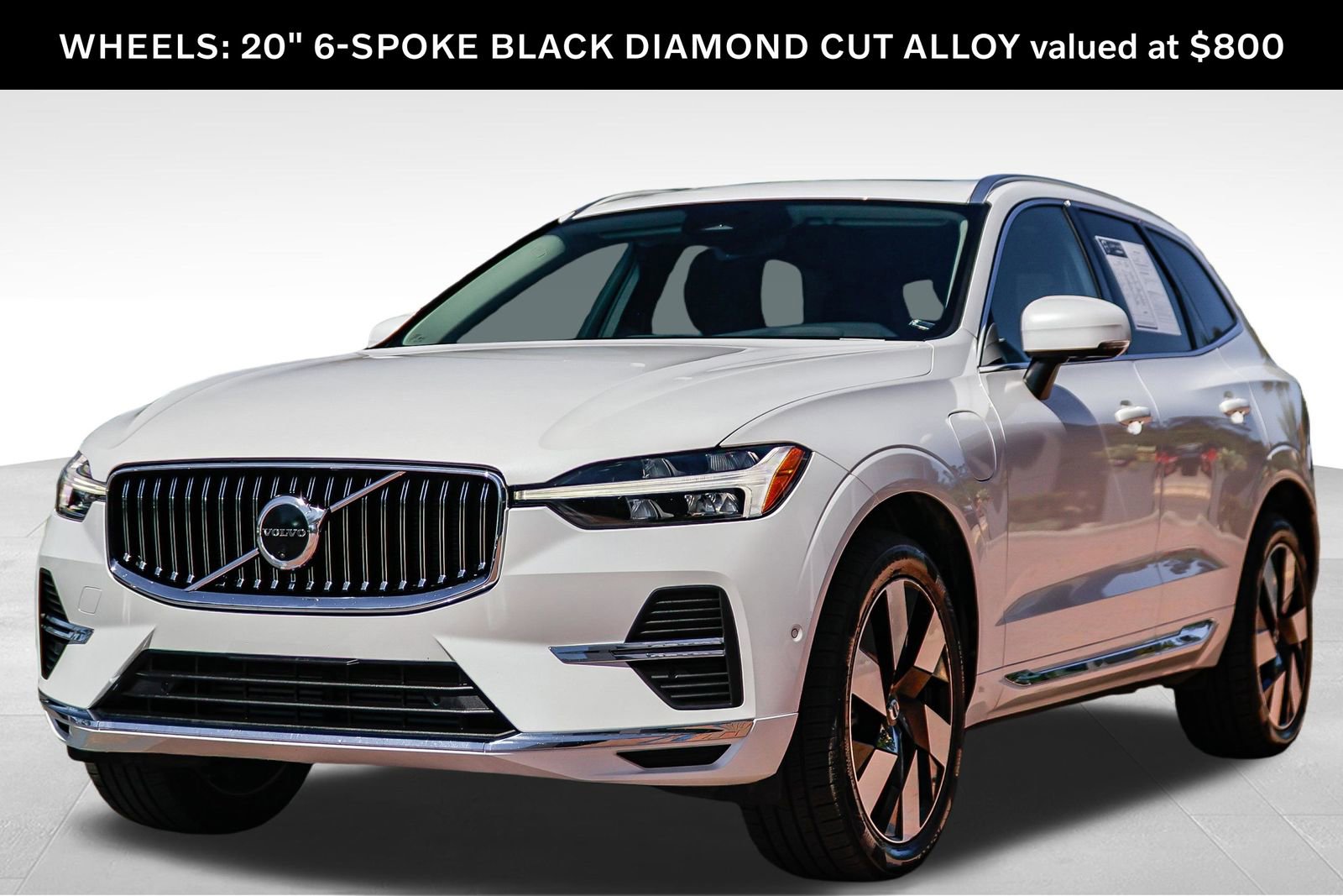 Used 2023 Volvo XC60 T8 Plus w/ Protection Package Premier AWD/4WD image 3