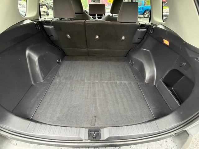 Used 2019 Toyota RAV4 XLE FWD image 15