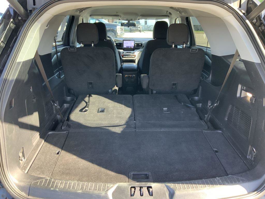 Used 2022 Ford Explorer XLT image 10