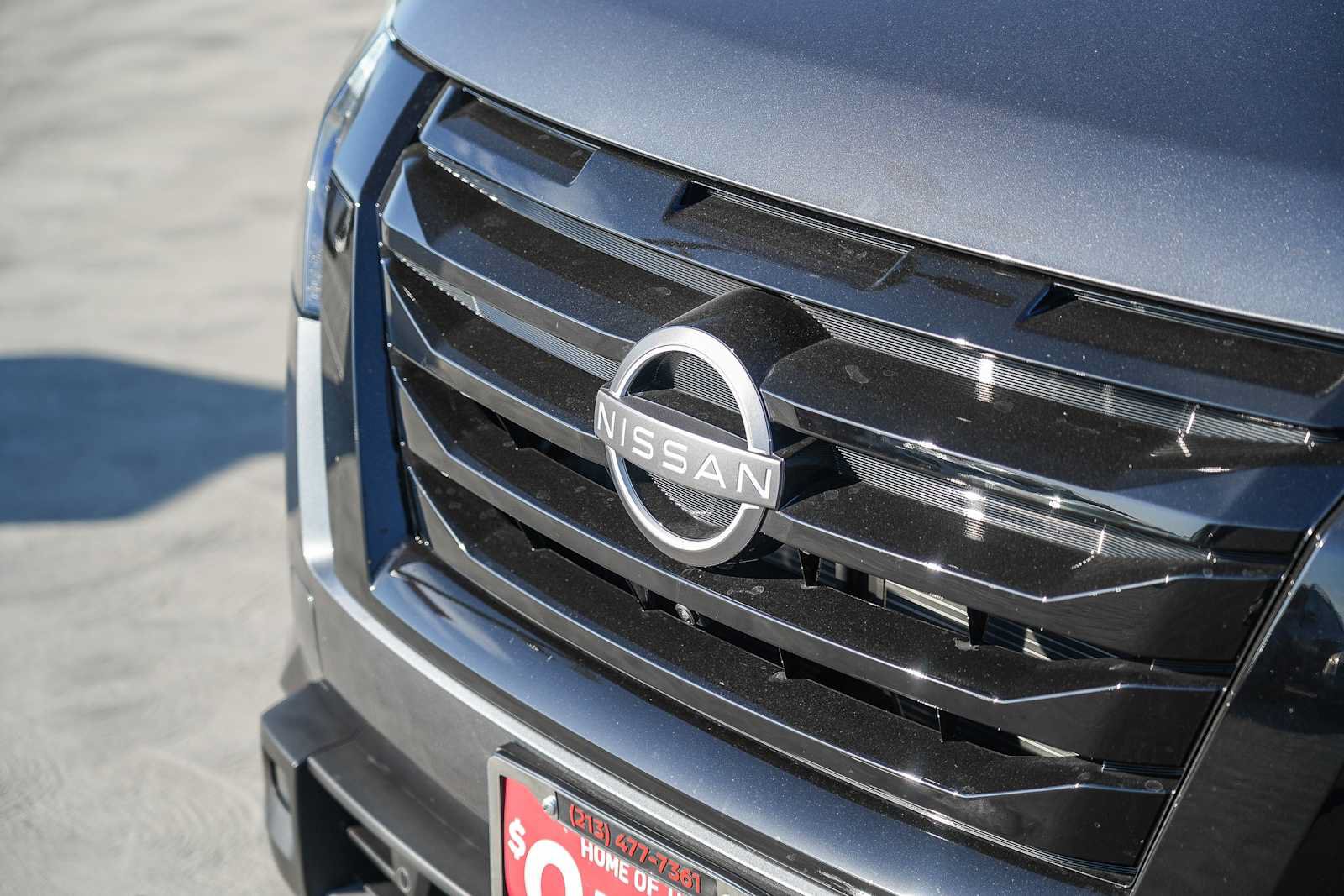 Used 2025 Nissan Pathfinder SL w/ Black Appearance Package FWD image 3