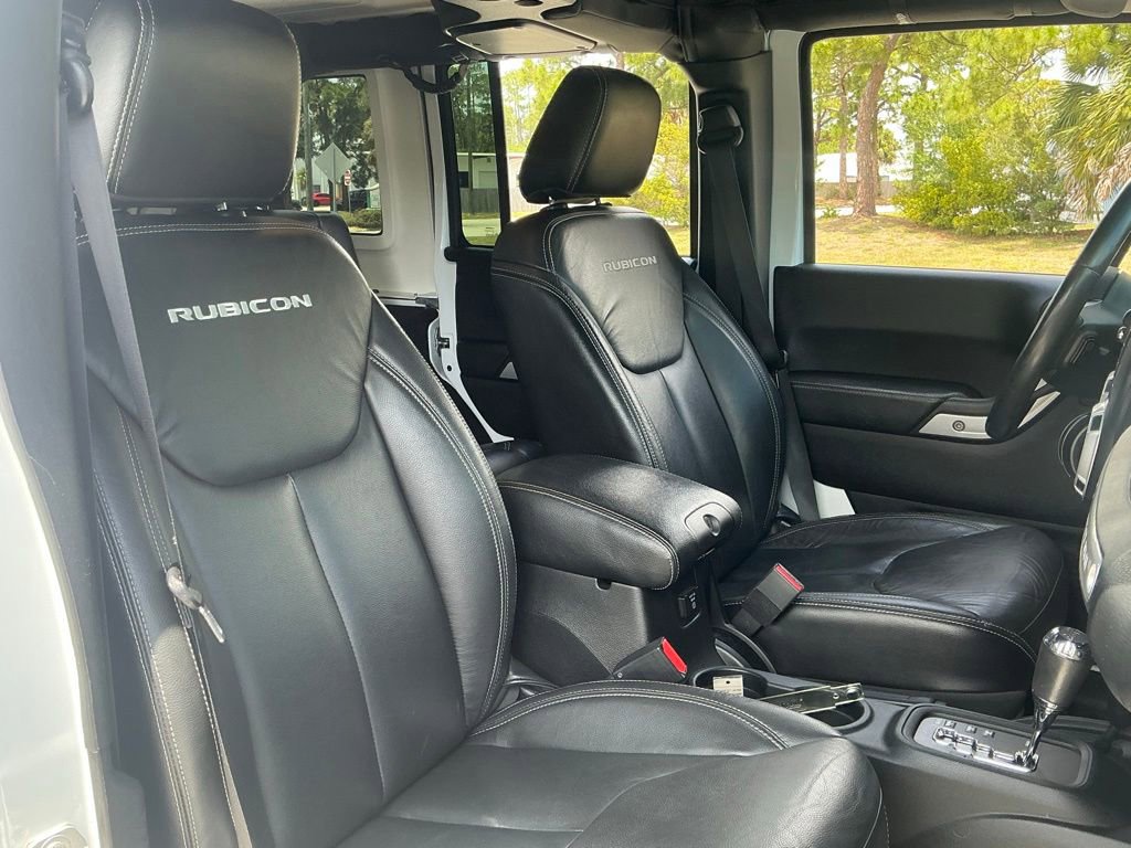 Used 2016 Jeep Wrangler Unlimited Rubicon AWD/4WD image 16