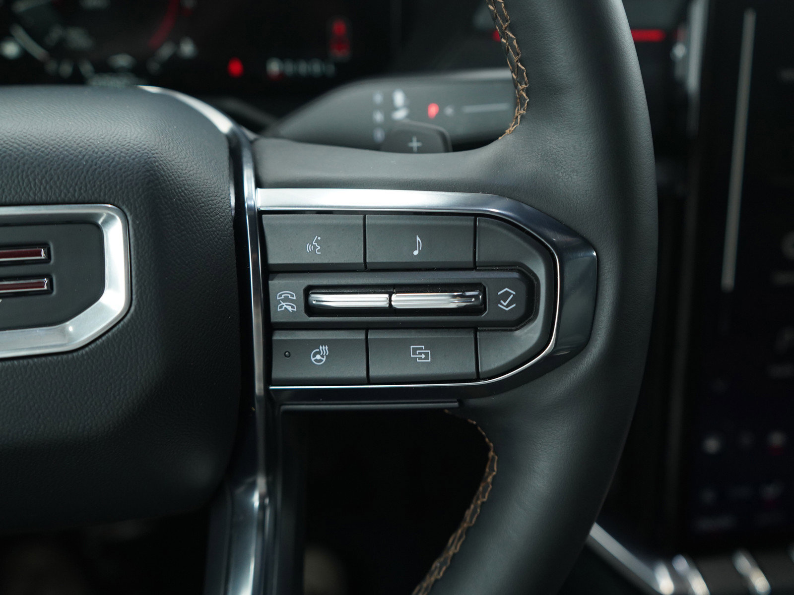 Used 2024 GMC Acadia AT4 w/ LPO, Floor Liner Package image 25