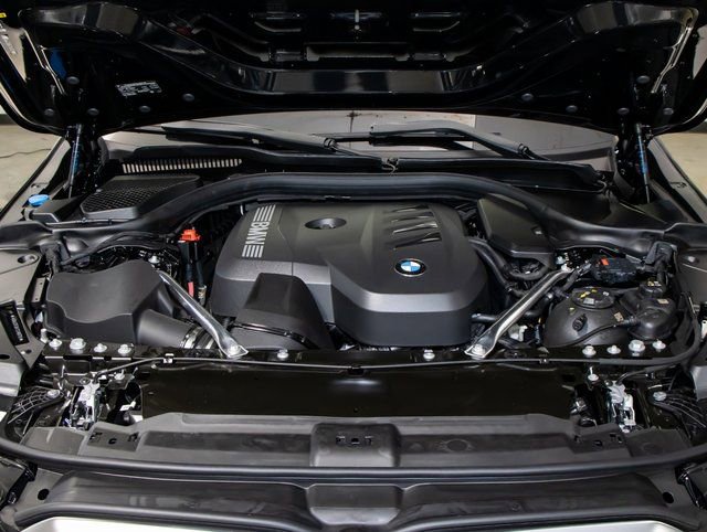 Used 2026 BMW 530i xDrive w/ Premium Package image 5