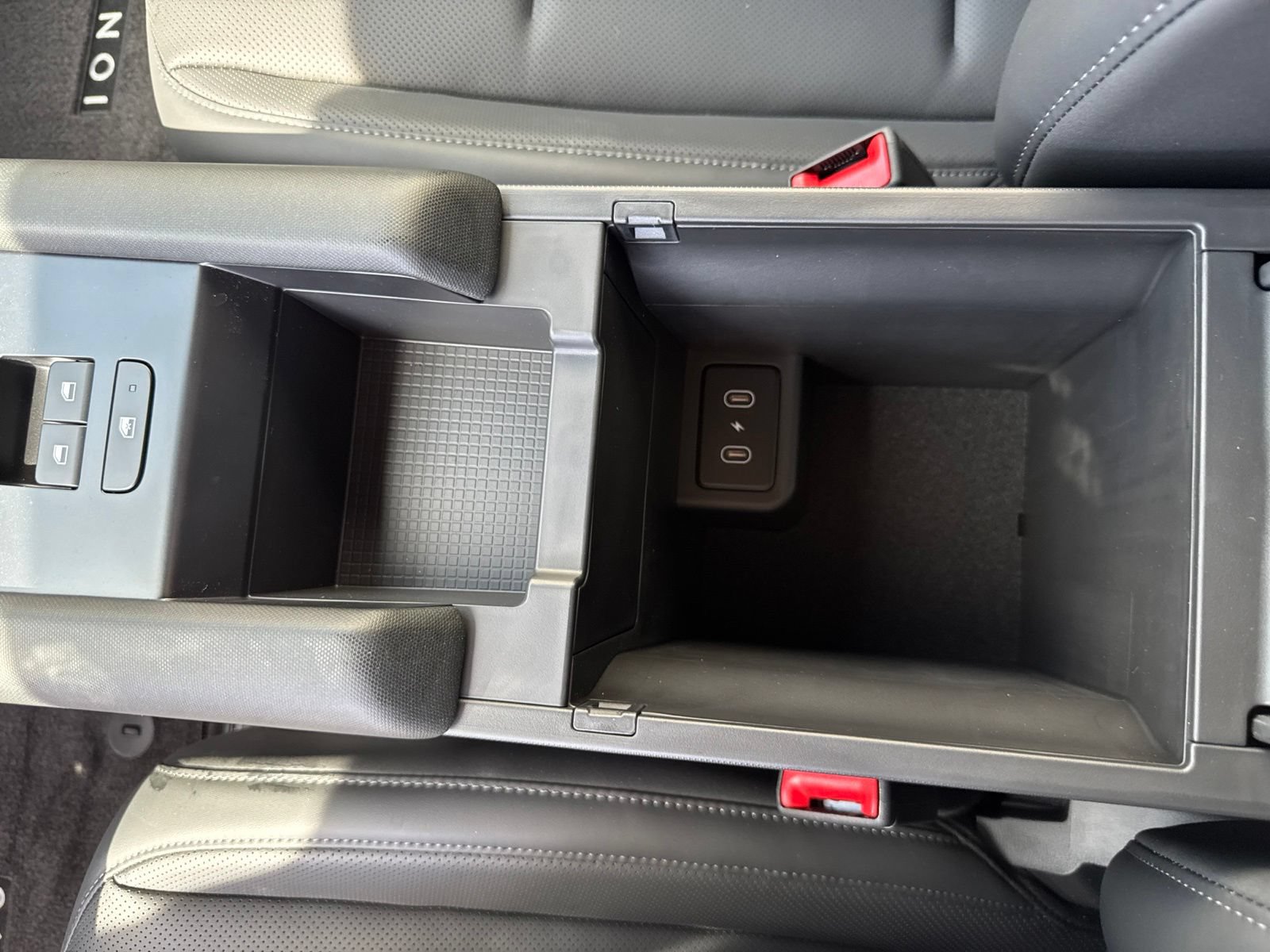Used 2025 Hyundai Ioniq 6 SEL RWD image 28