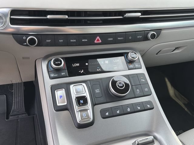 Used 2023 Hyundai Palisade Calligraphy w/ Winter Package FWD image 31