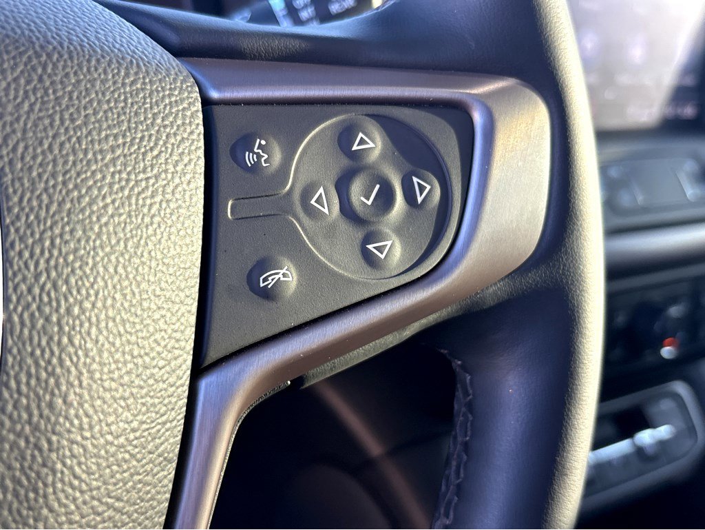 Used 2023 GMC Acadia AT4 w/ Technology Package image 21