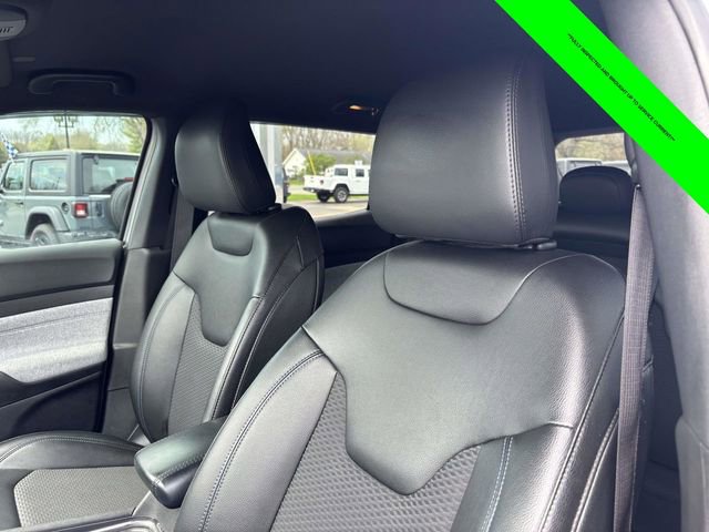 Used 2024 Jeep Compass Latitude AWD/4WD image 6
