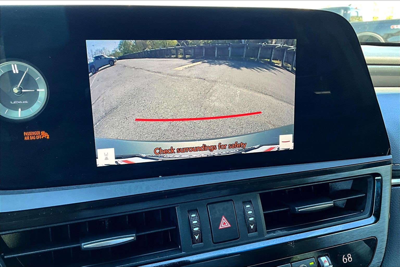 Used 2023 Lexus ES 350 w/ Accessory Package (Z2) image 19