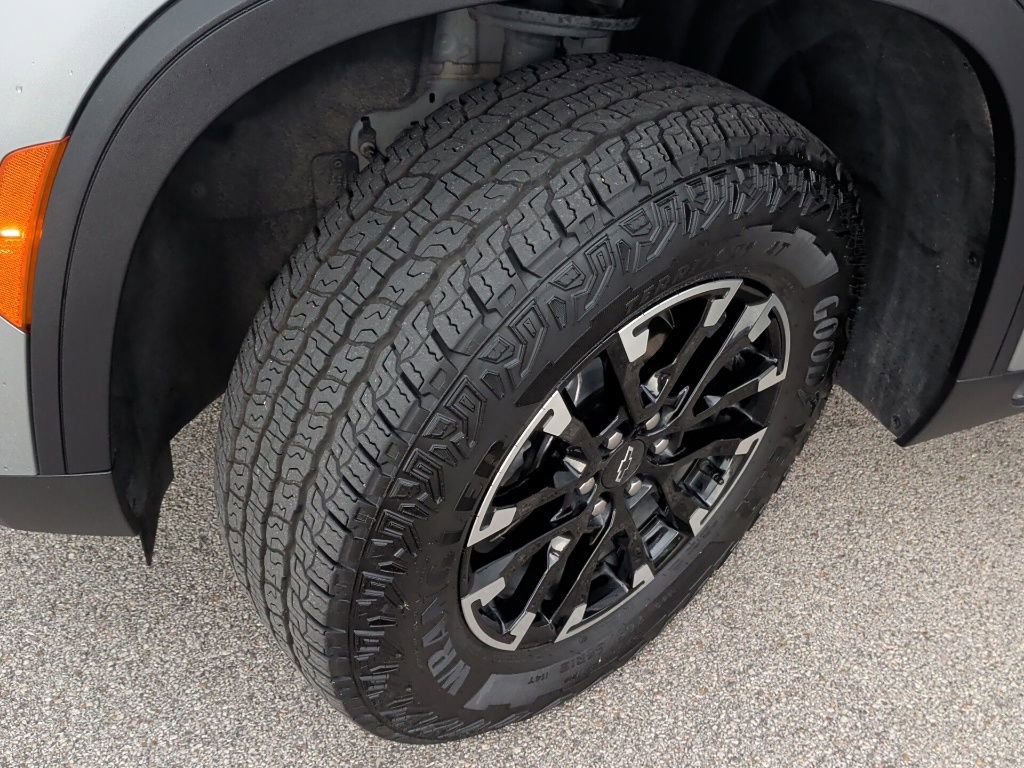 Used 2025 Chevrolet Traverse Z71 AWD/4WD image 48