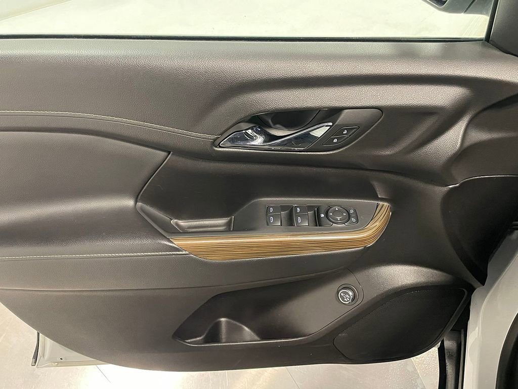 Used 2023 GMC Acadia SLE w/ Driver Convenience Package image 20