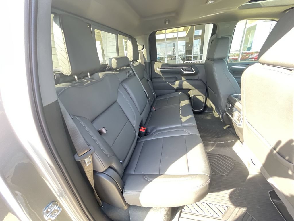 Used 2026 Chevrolet Silverado 1500 LTZ w/ LTZ Premium Package AWD/4WD image 26