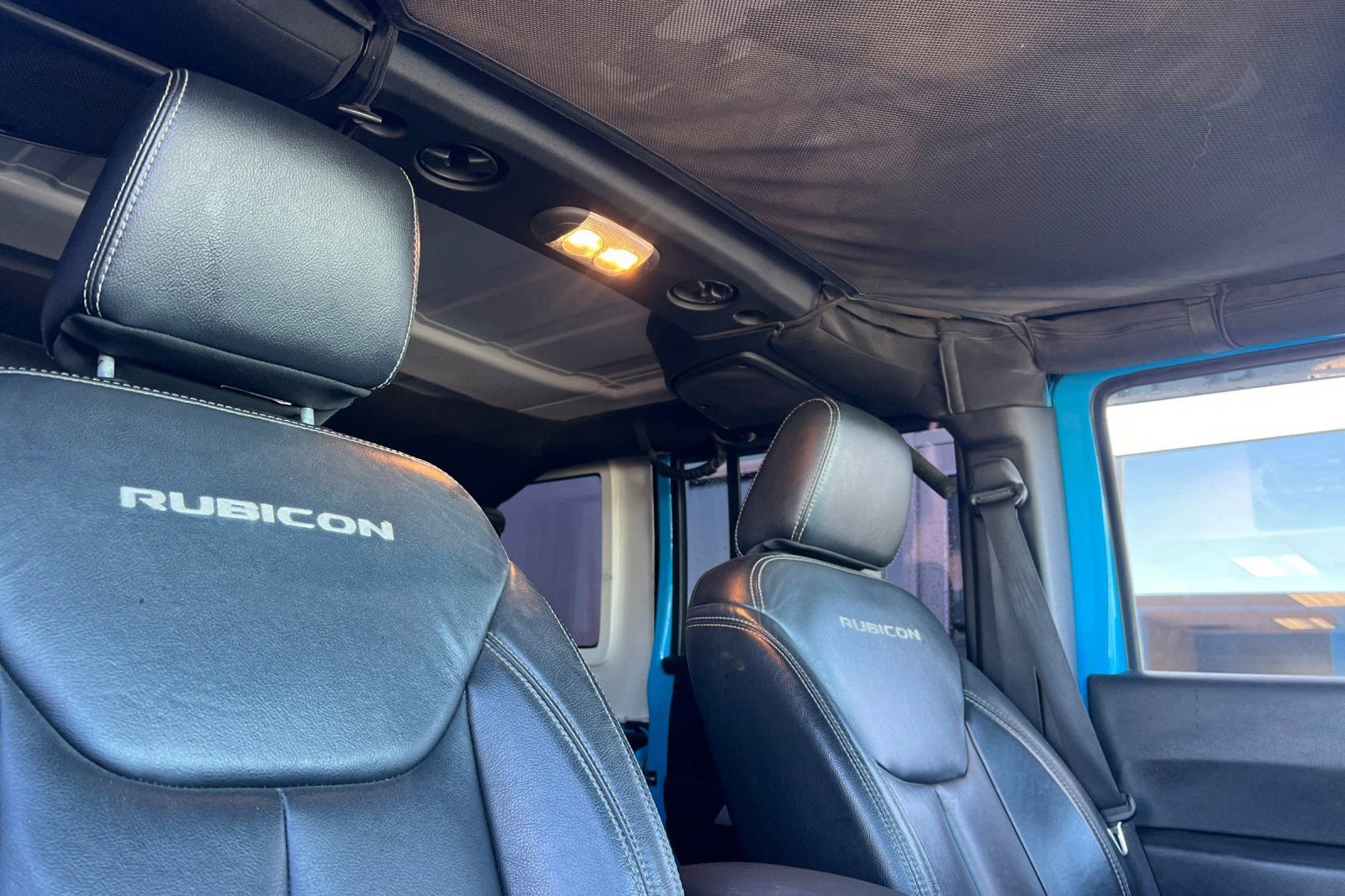 Used 2018 Jeep Wrangler Unlimited Rubicon w/ Cold Weather Group image 16