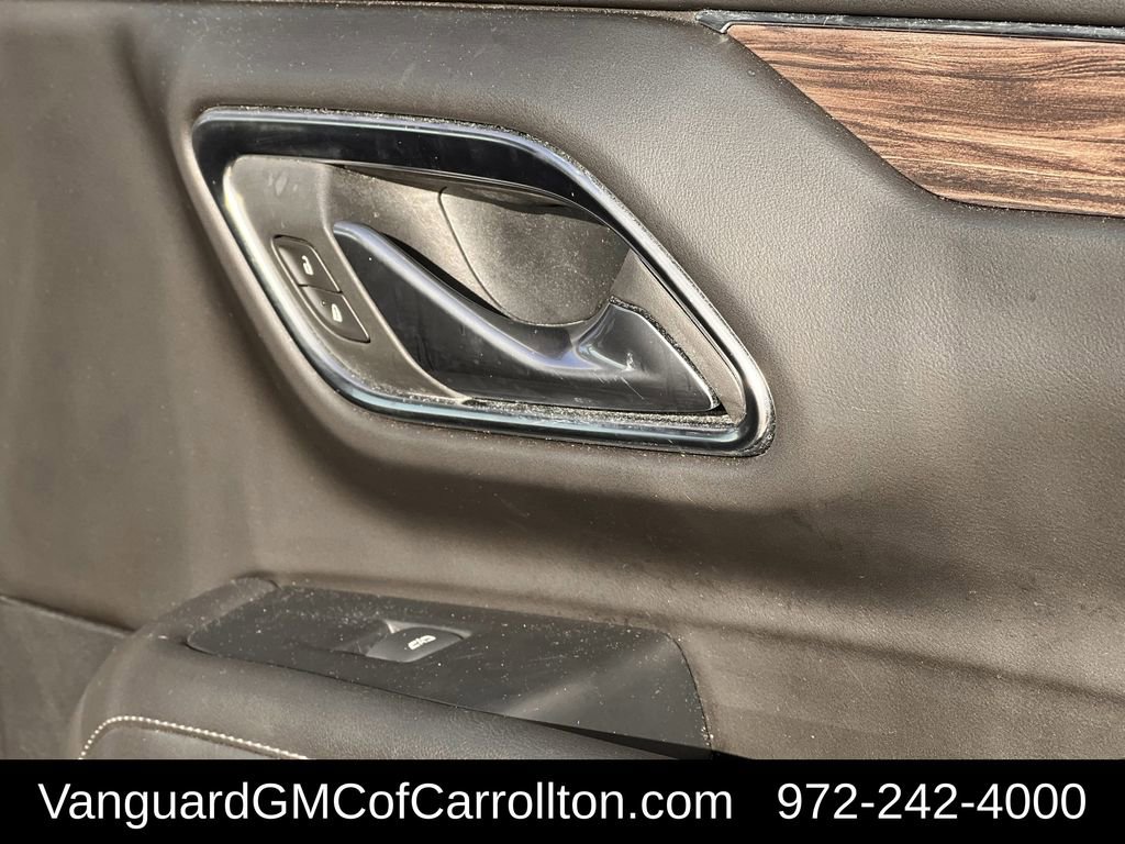 Used 2024 Chevrolet Suburban LT image 28