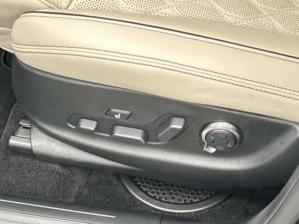 Used 2023 Genesis GV70 3.5T Sport w/ Sport Advanced Package image 18