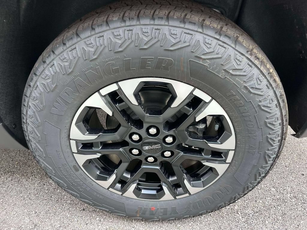 New 2027 GMC Acadia AT4 w/ AT4 Reserve Package AWD/4WD image 11