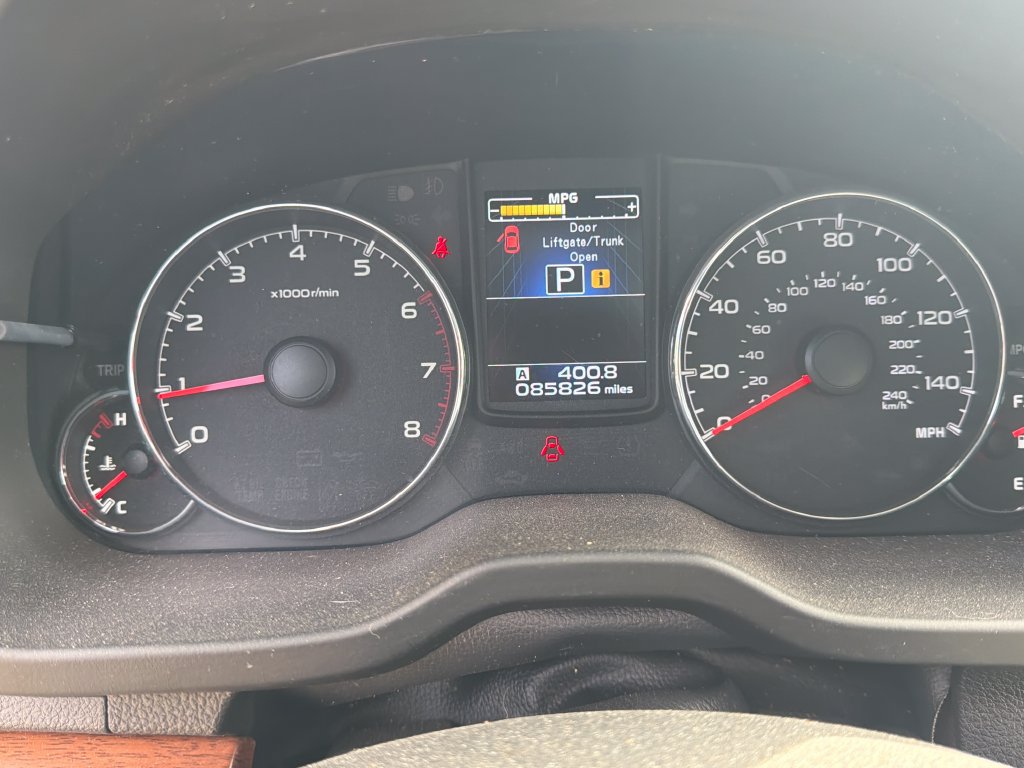 Used 2014 Subaru Outback 2.5i Limited w/ Moonroof Package AWD/4WD image 22