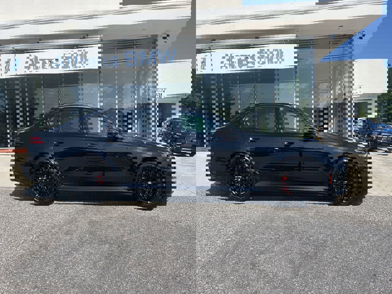 New 2026 BMW M5 w/ Carbon Package image 9
