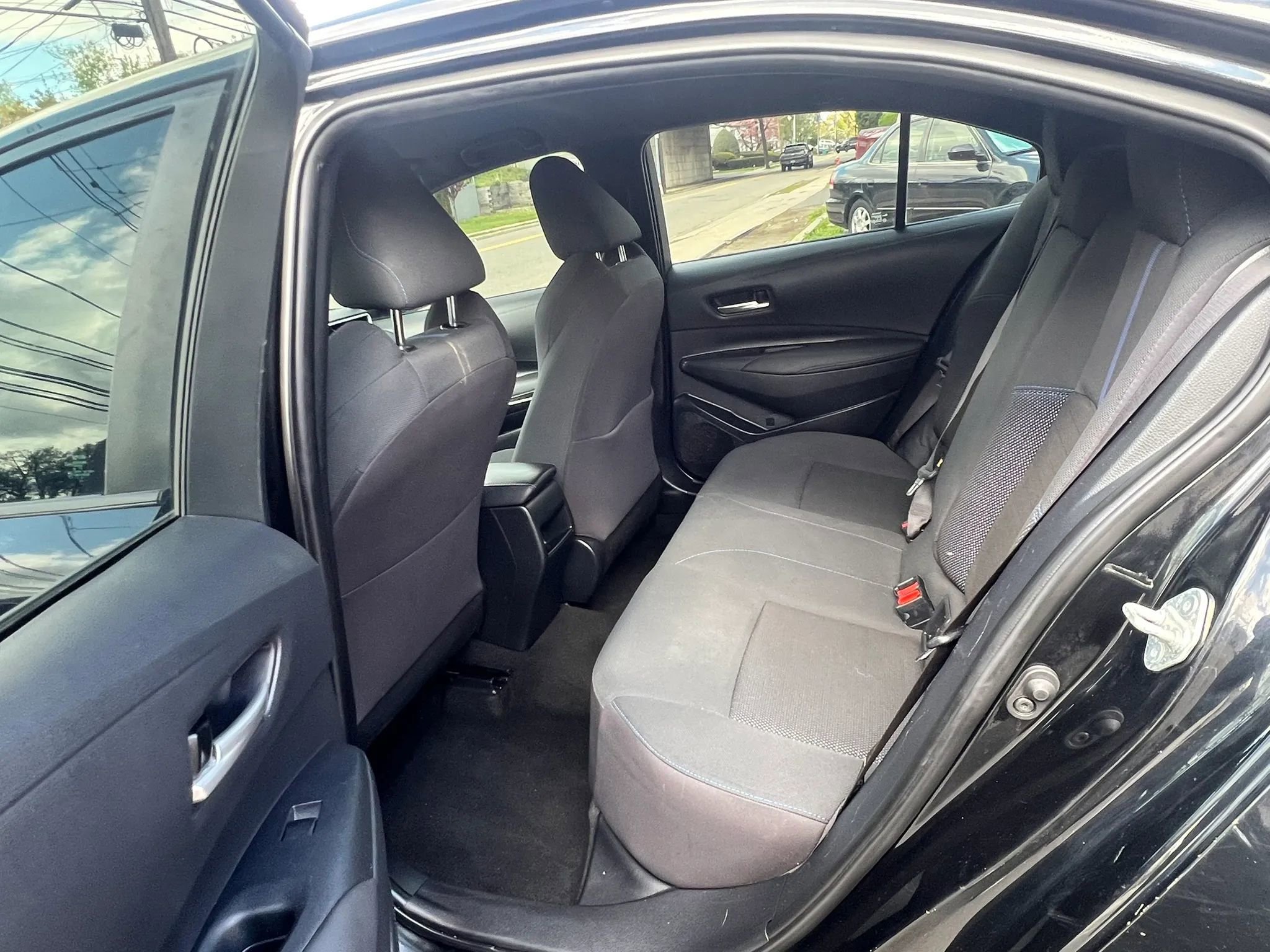Used 2020 Toyota Corolla SE FWD image 28
