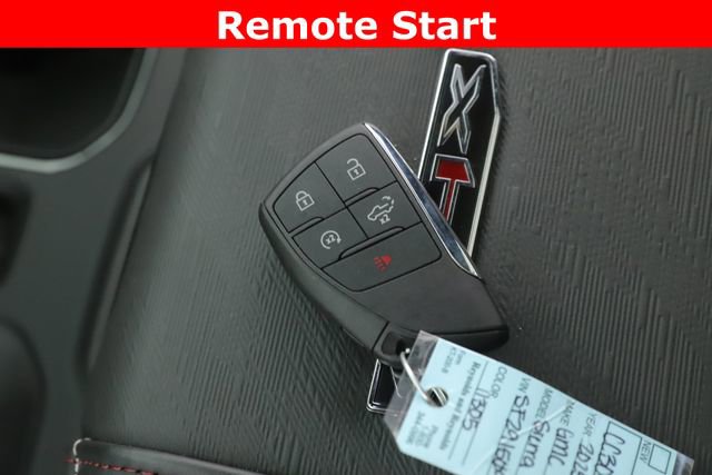 Used 2025 GMC Sierra 2500 AT4X image 3