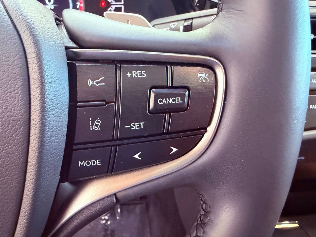 Certified 2023 Lexus ES 350 w/ Premium Package image 21