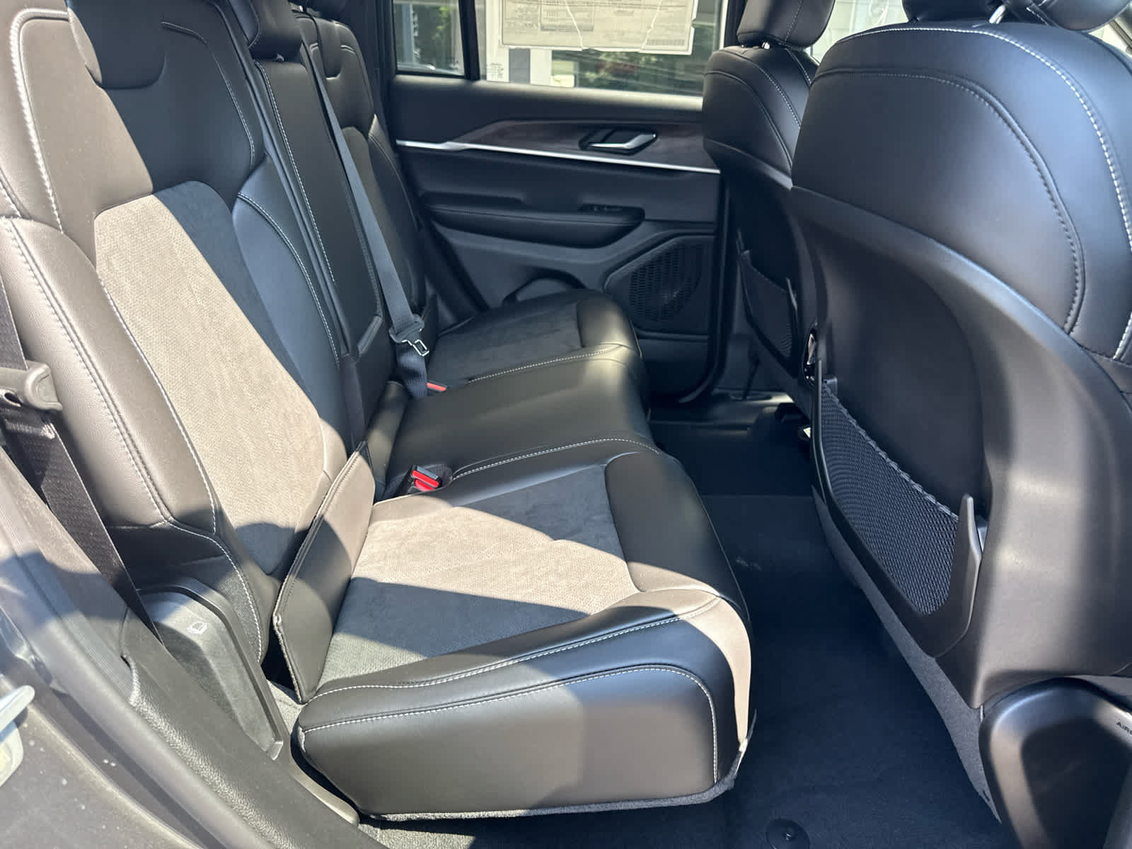 New 2026 Jeep Grand Cherokee Altitude AWD/4WD image 19