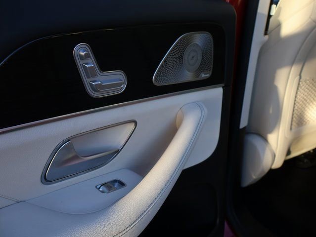 Used 2022 Mercedes-Benz GLS 450 4MATIC image 27