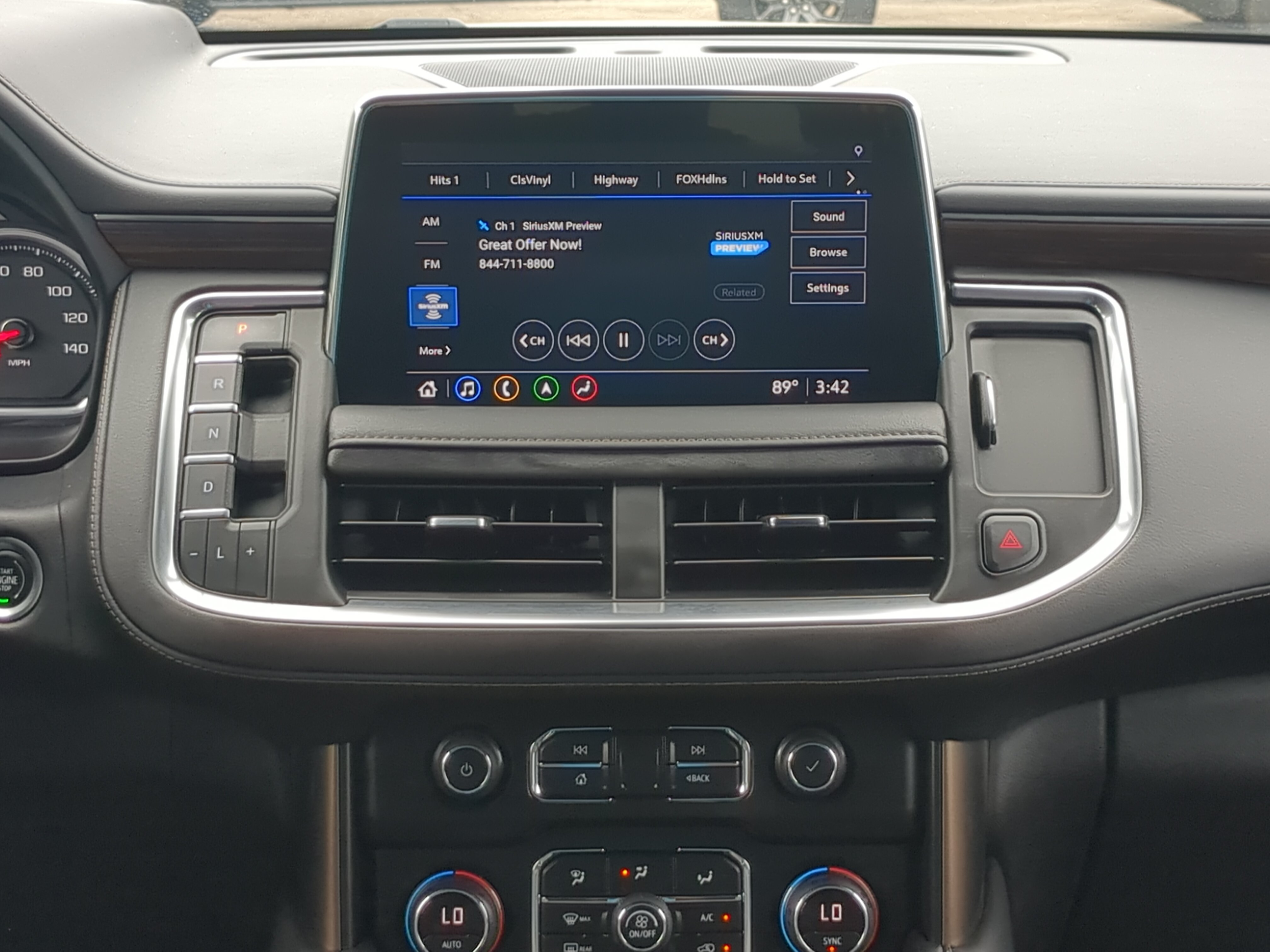 Used 2021 Chevrolet Suburban High Country w/ Premium Package RWD image 16