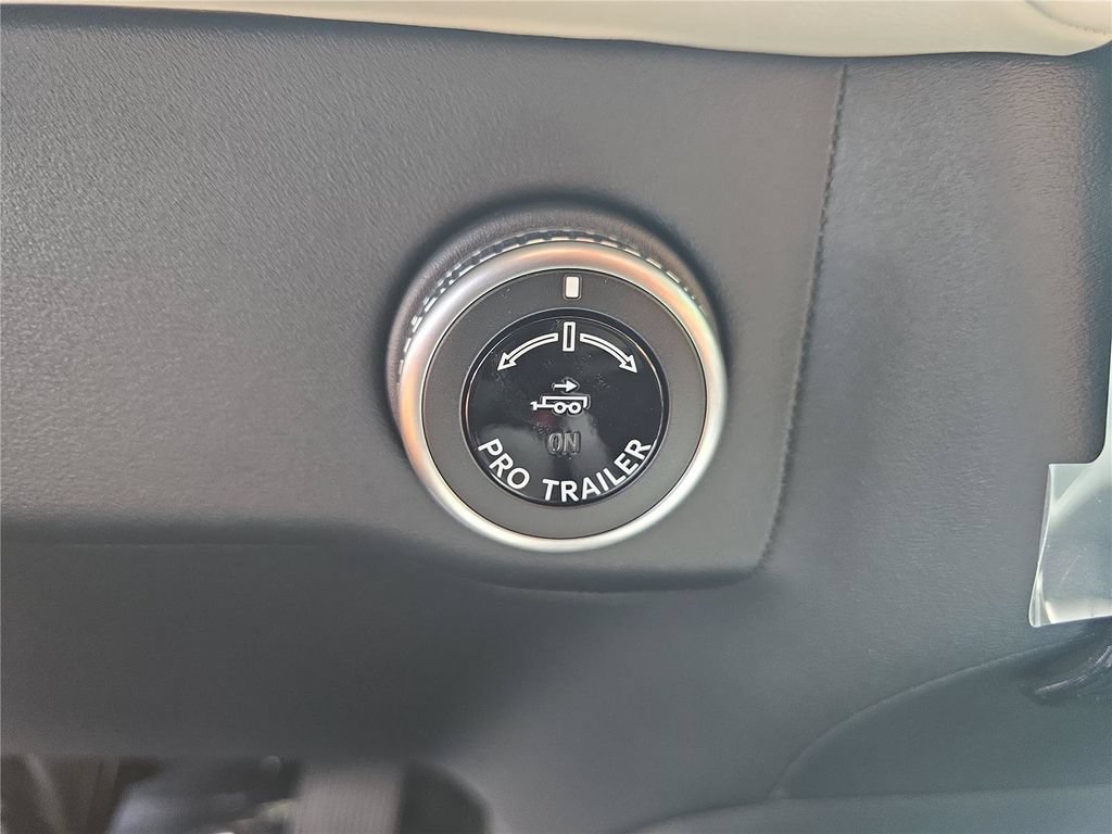 New 2027 Lincoln Navigator L Black Label RWD image 25