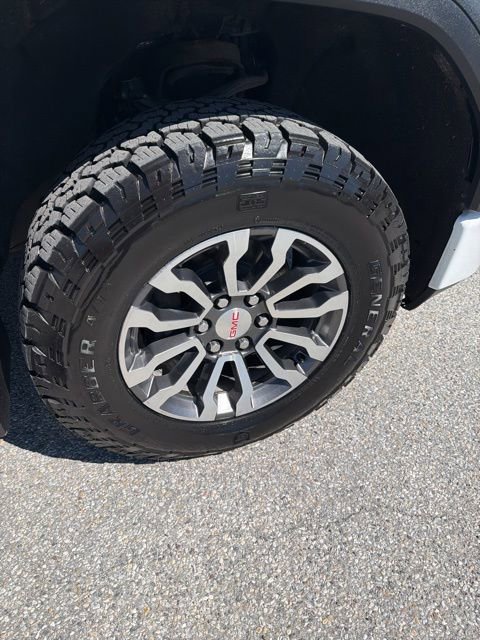 Used 2021 GMC Sierra 1500 AT4 w/ AT4 Premium Package image 9