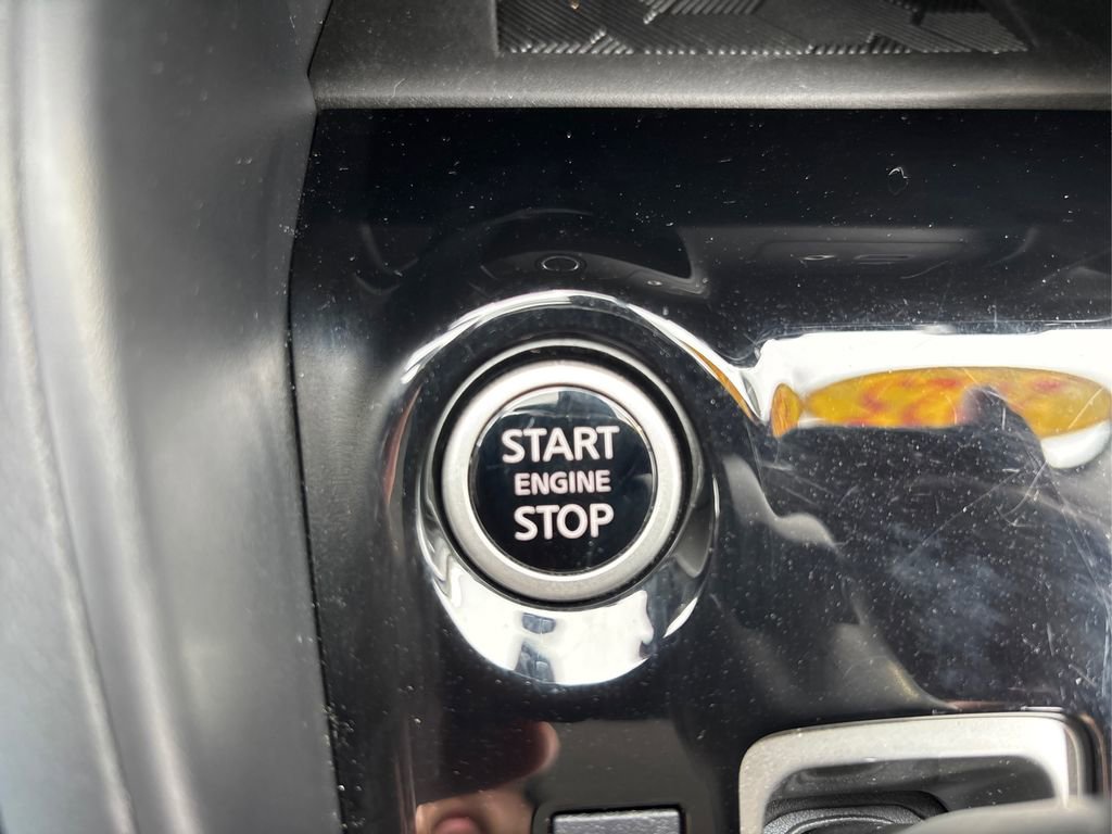 Used 2025 Nissan Versa SV w/ Trunk Package image 29