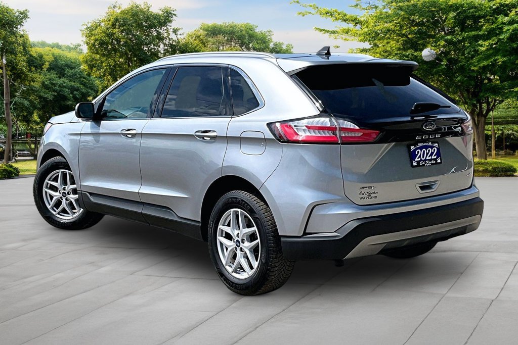 Used 2022 Ford Edge SEL w/ Convenience Package AWD/4WD image 2