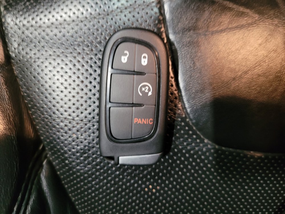 Used 2019 Jeep Cherokee Limited image 32