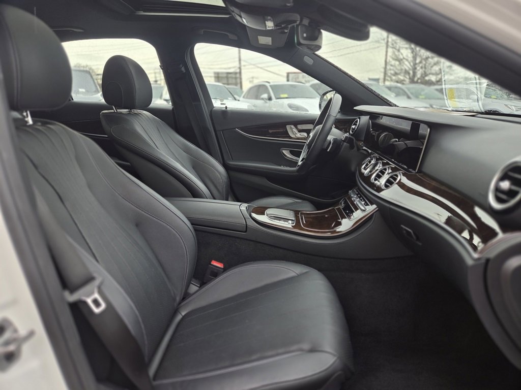 Used 2022 Mercedes-Benz E 350 4MATIC Sedan image 24