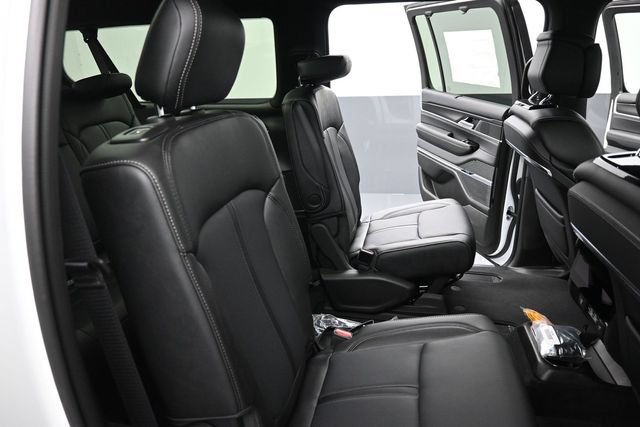 New 2026 Jeep Grand Wagoneer L Summit AWD/4WD image 26