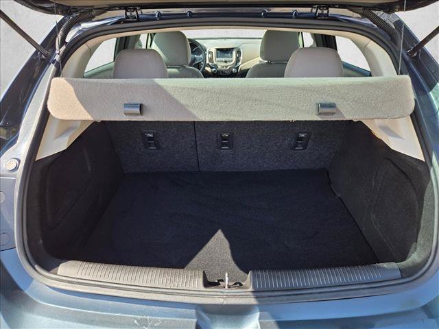 Used 2018 Chevrolet Cruze LT w/ Convenience Package FWD image 6