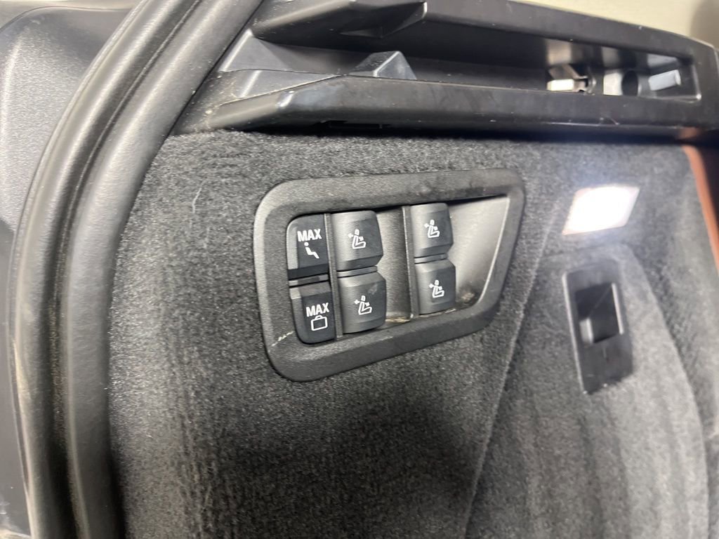 Used 2022 BMW X7 xDrive40i w/ Parking Assistance Package image 12