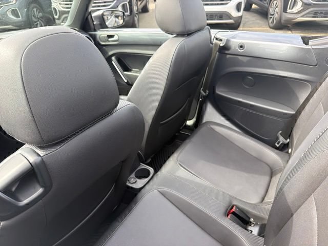 Used 2018 Volkswagen Beetle 2.0T S FWD image 19
