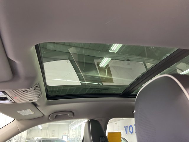 New 2025 Volkswagen Atlas SEL Premium R-Line image 26