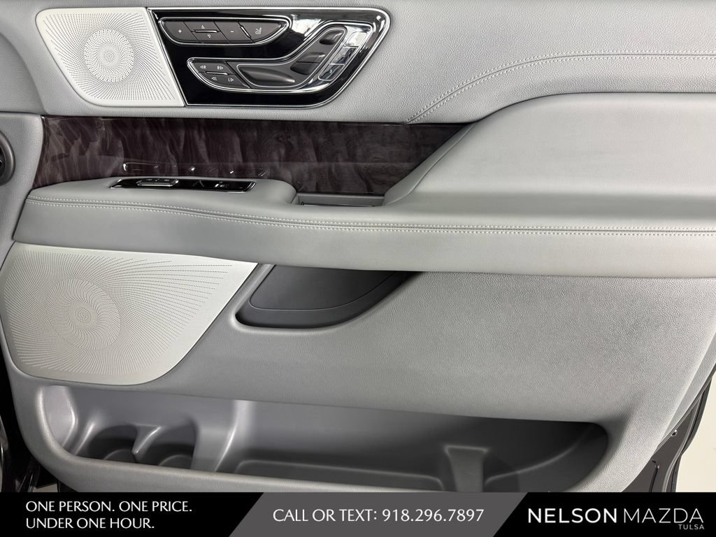 Used 2020 Lincoln Navigator Reserve w/ Luxury Package AWD/4WD image 48
