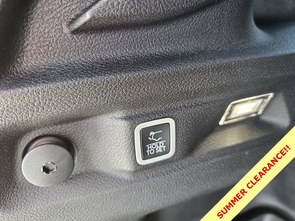 New 2025 Jeep Grand Cherokee L Altitude image 35