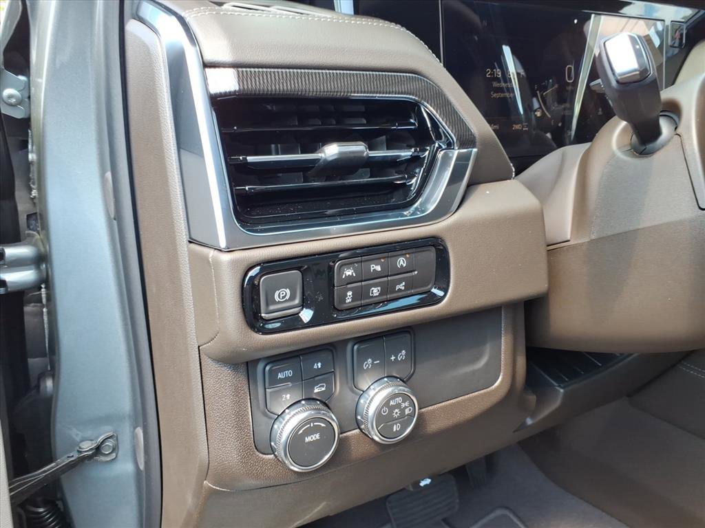 New 2026 GMC Yukon Elevation image 15