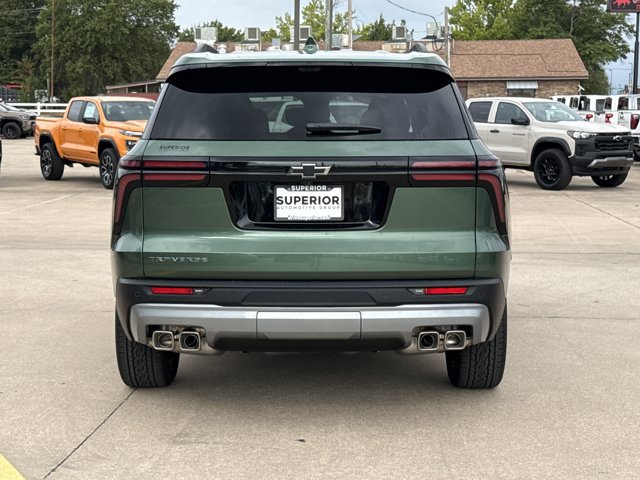 New 2027 Chevrolet Traverse LT w/ Sun and Wheel Package FWD image 4