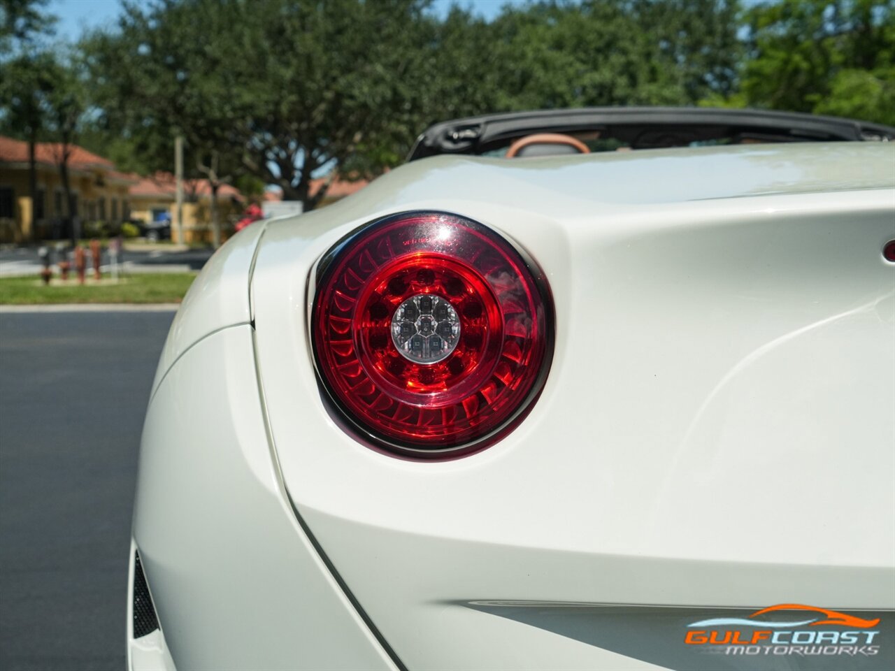 Used 2017 Ferrari California T RWD image 59