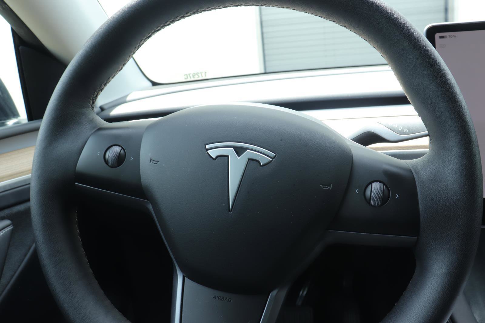 Used 2023 Tesla Model Y Long Range AWD/4WD image 23