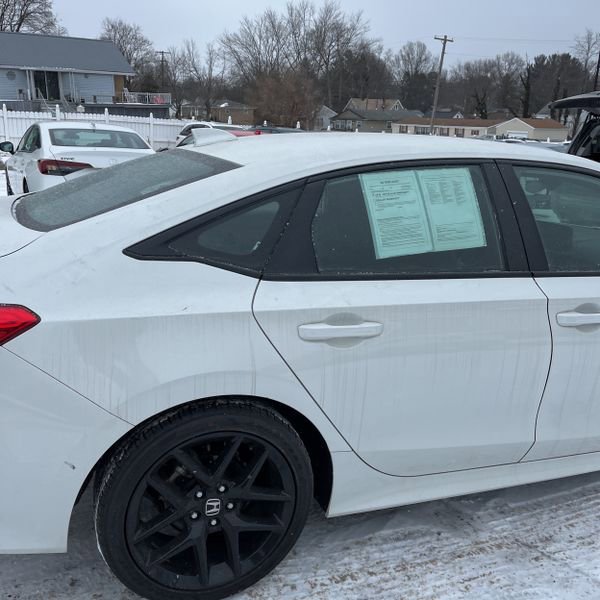 Used 2024 Honda Civic Sport image 11