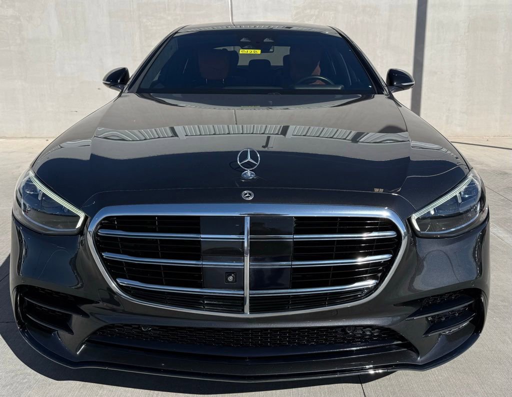 Used 2023 Mercedes-Benz S 580 4MATIC Sedan image 2