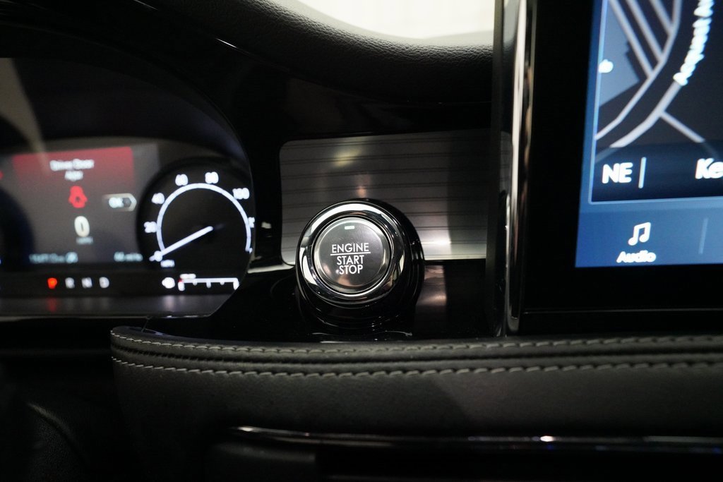 Used 2022 Lincoln Corsair AWD w/ Premium Package image 31