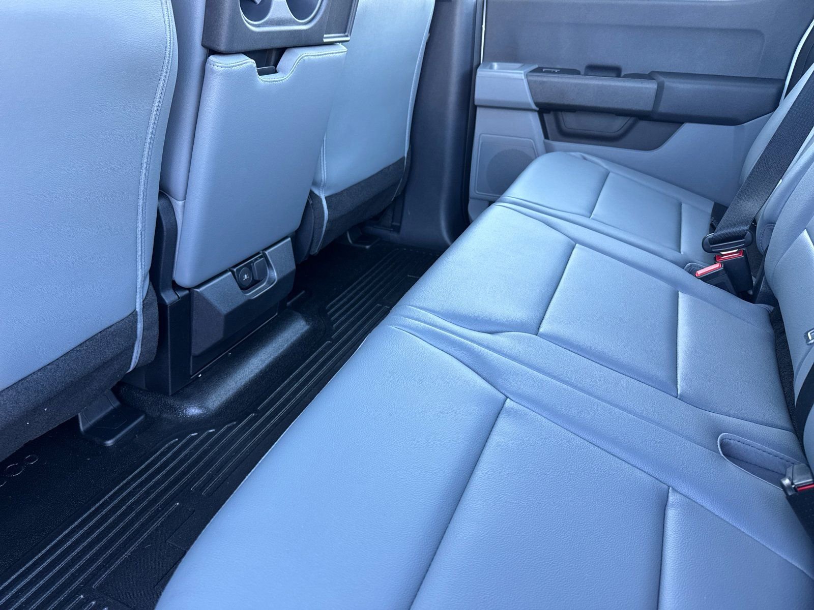 New 2026 Ford F550 4x4 Crew Cab Super Duty image 12