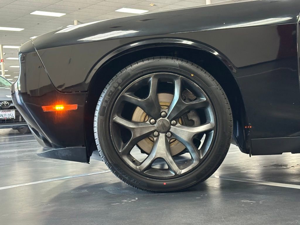 Used 2018 Dodge Challenger SXT Plus image 12